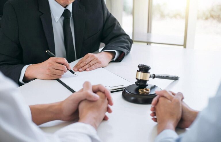 How is a first appointment with a lawyer for a divorce going  ?